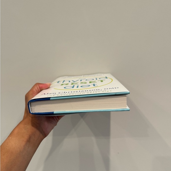 Thyroid Diet Book 📖 - Picture 2 of 3